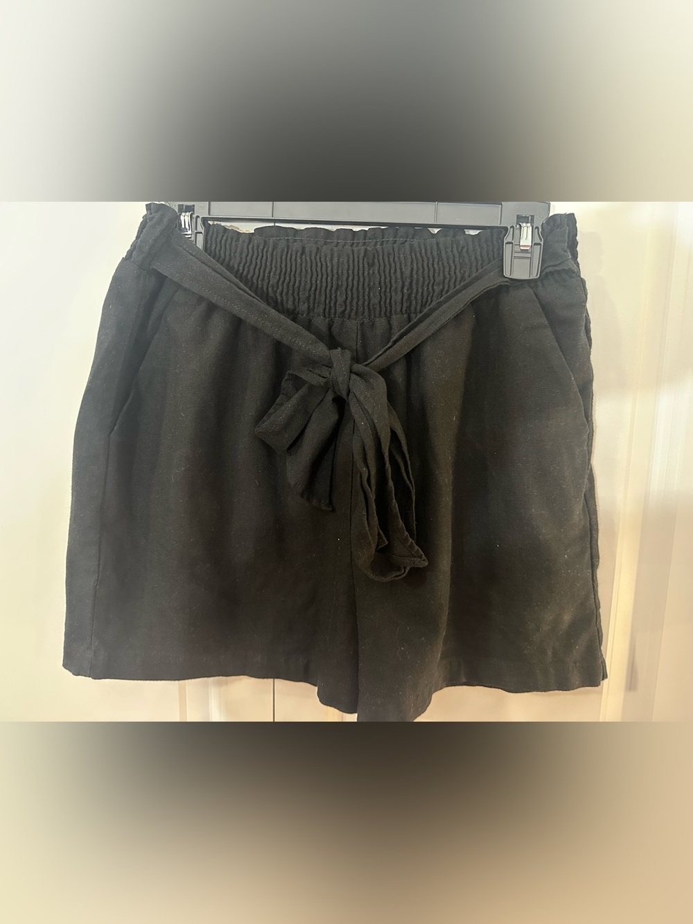 Chances R Black Linen Blend Paperbag Tie Waist Shorts Size M